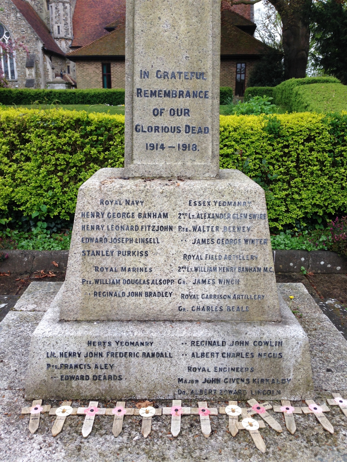 OLD HARLOW WAR MEMORIAL War Memorials Online