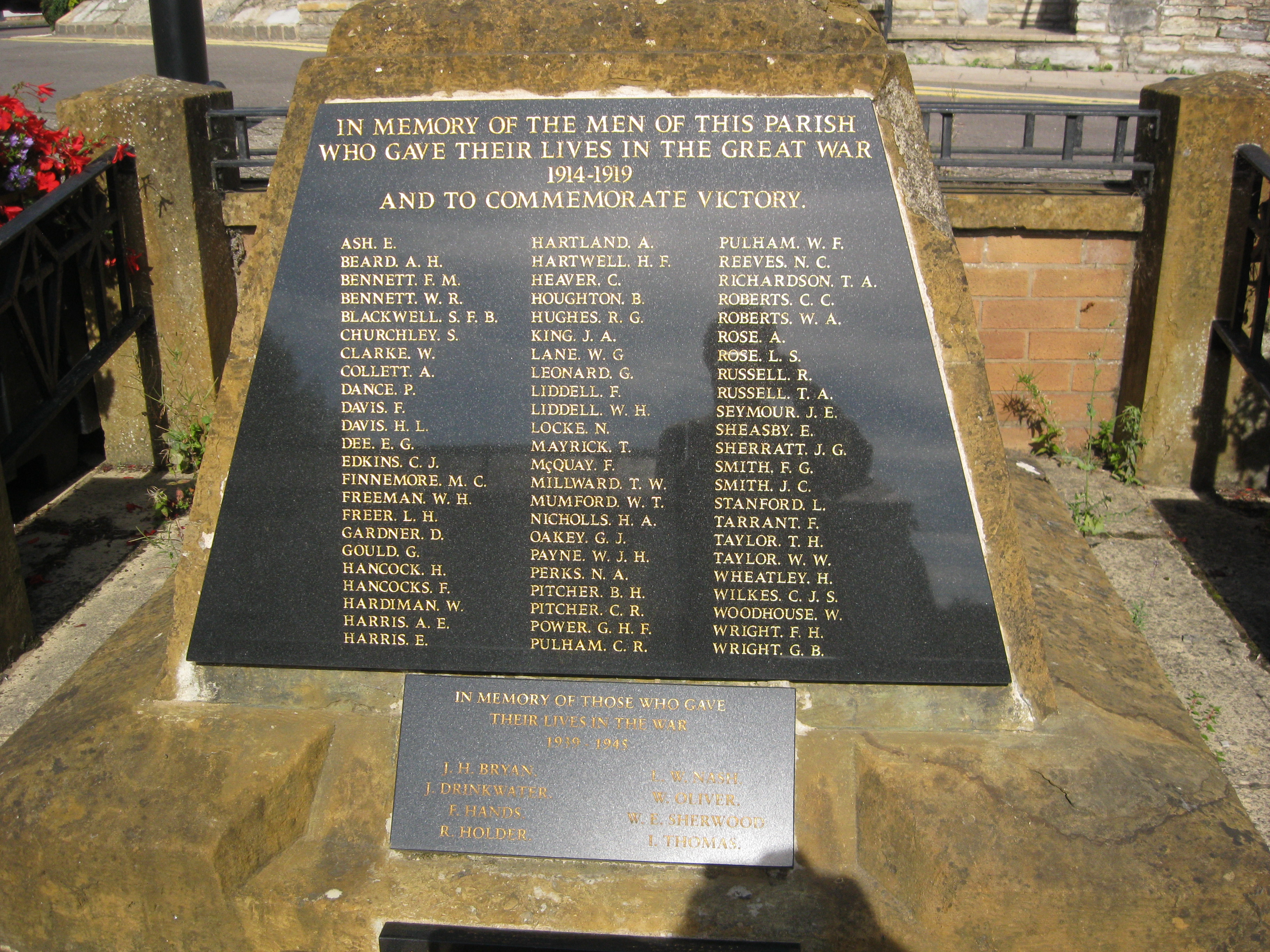 Cross Ww1 And Ww2 War Memorials Online