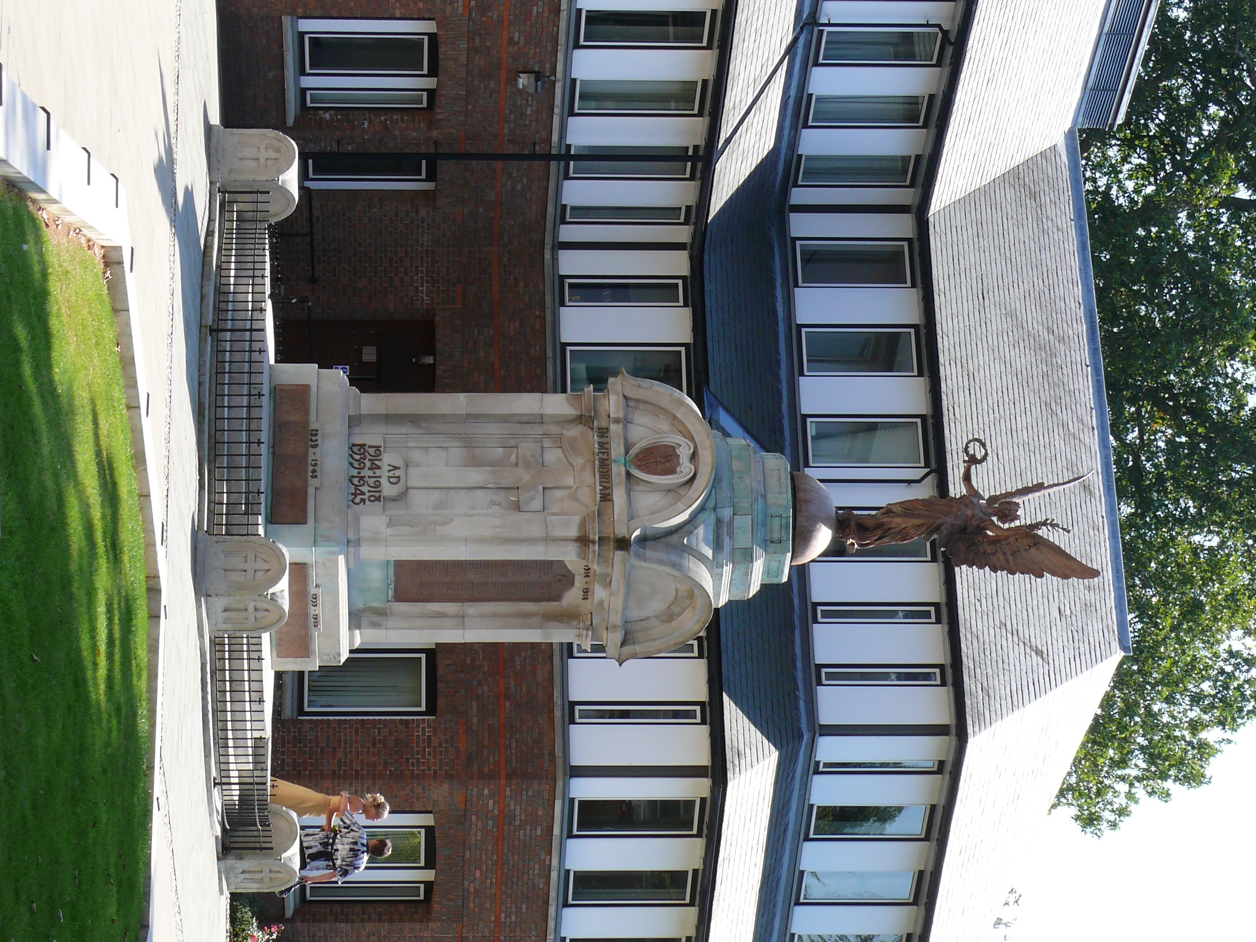 PRINT 10 X 7 WAR MEMORIAL AND MUNICIPAL BUILDINGS BASINGSTOKE HAMPSHIRE c1922