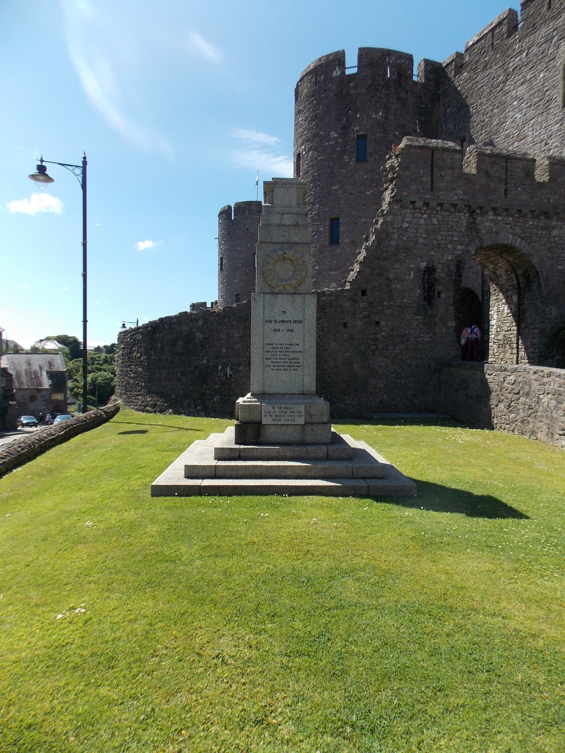 Pembroke and Monkton Cenotaph War Memorials Online