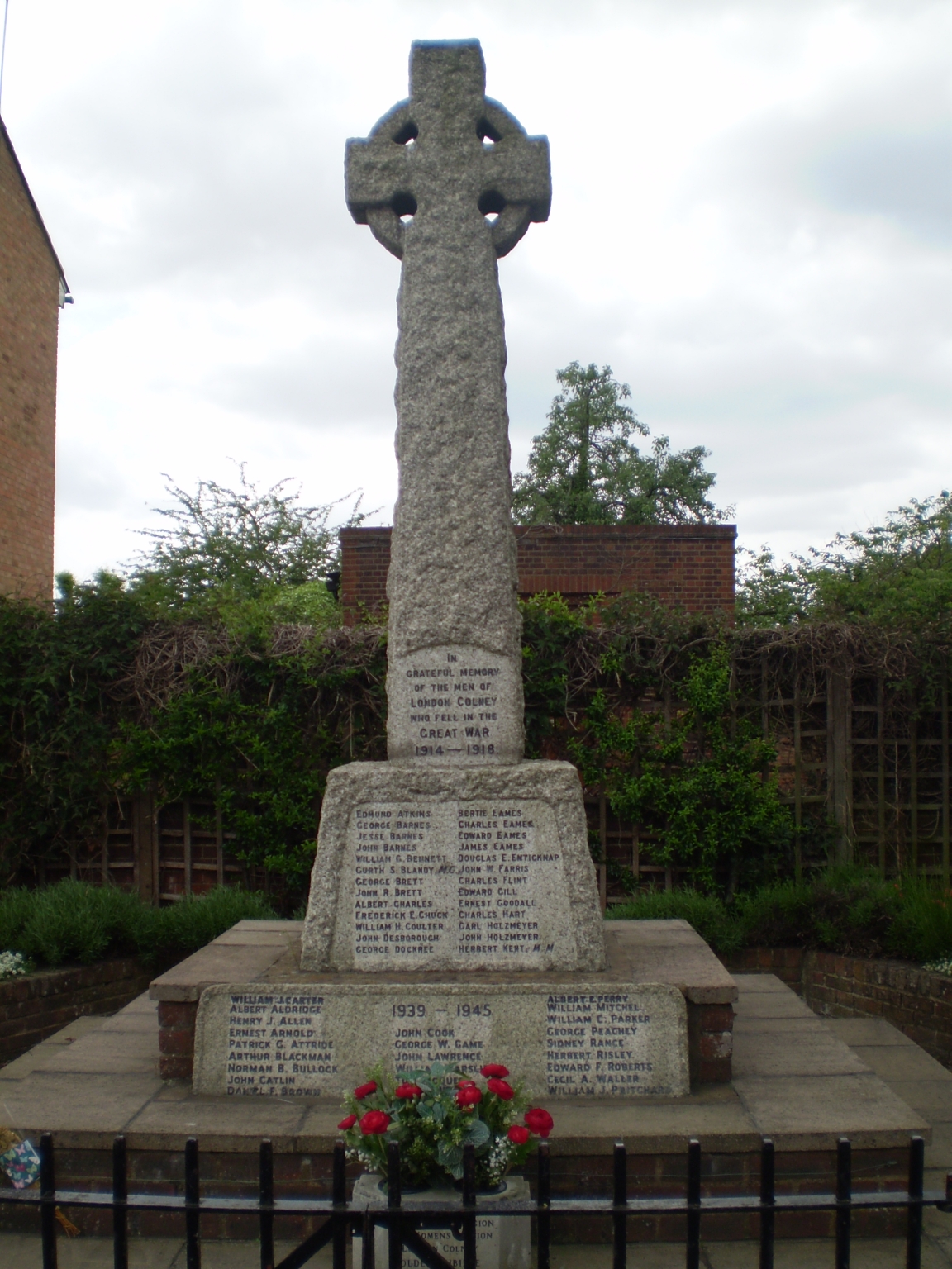 London Colney WW1 & WW2 Memorial War Memorials Online