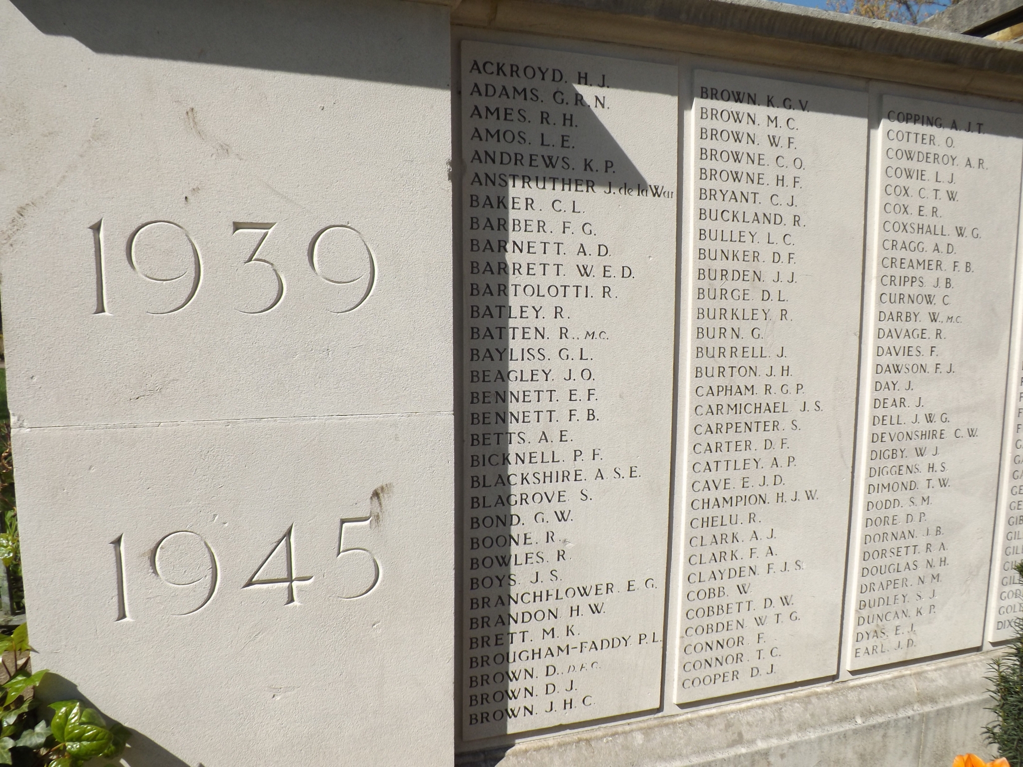 Ealing Memorial Gates War Memorials Online