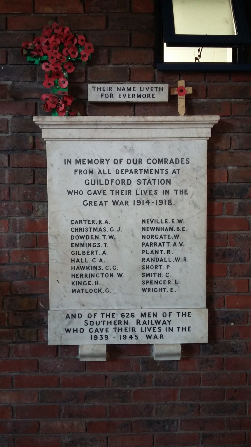 Guildford Station Wwi Staff And Wwii Southern Railway War Memorials Online