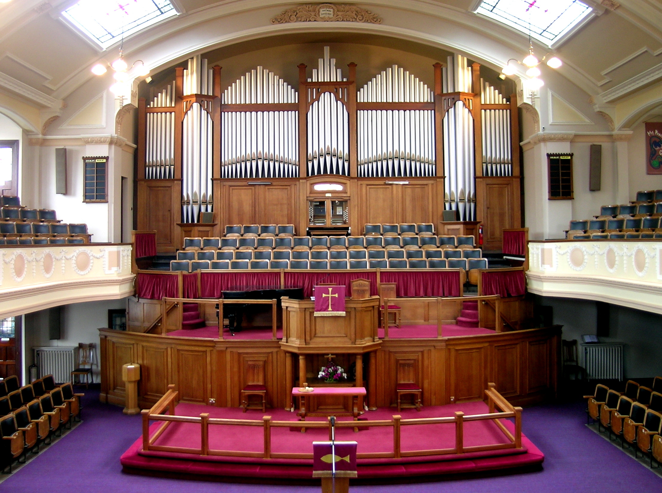 QUEEN STREET METHODIST War Memorials Online