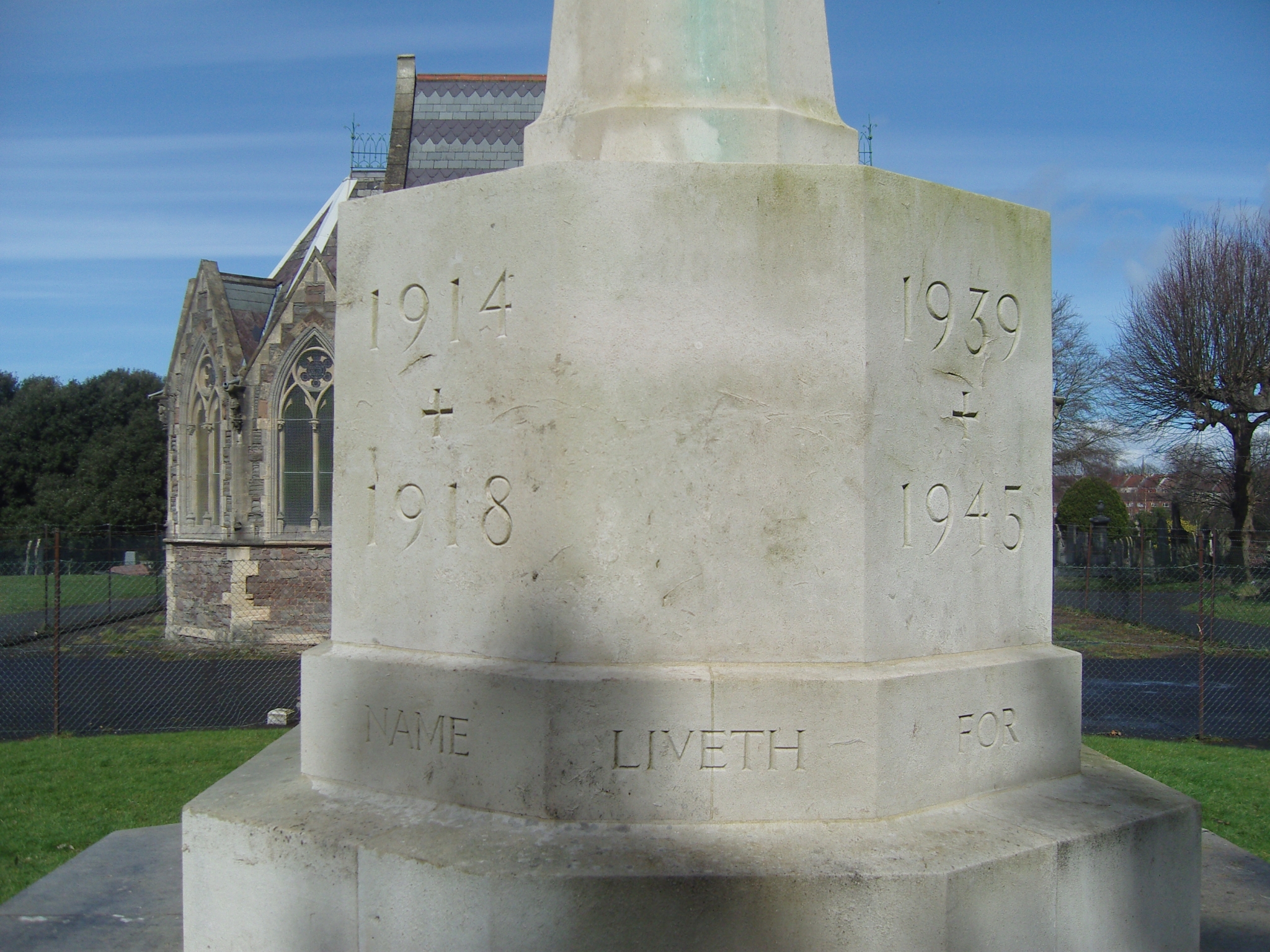 WW1 & WW2 memorial cross - War Memorials Online