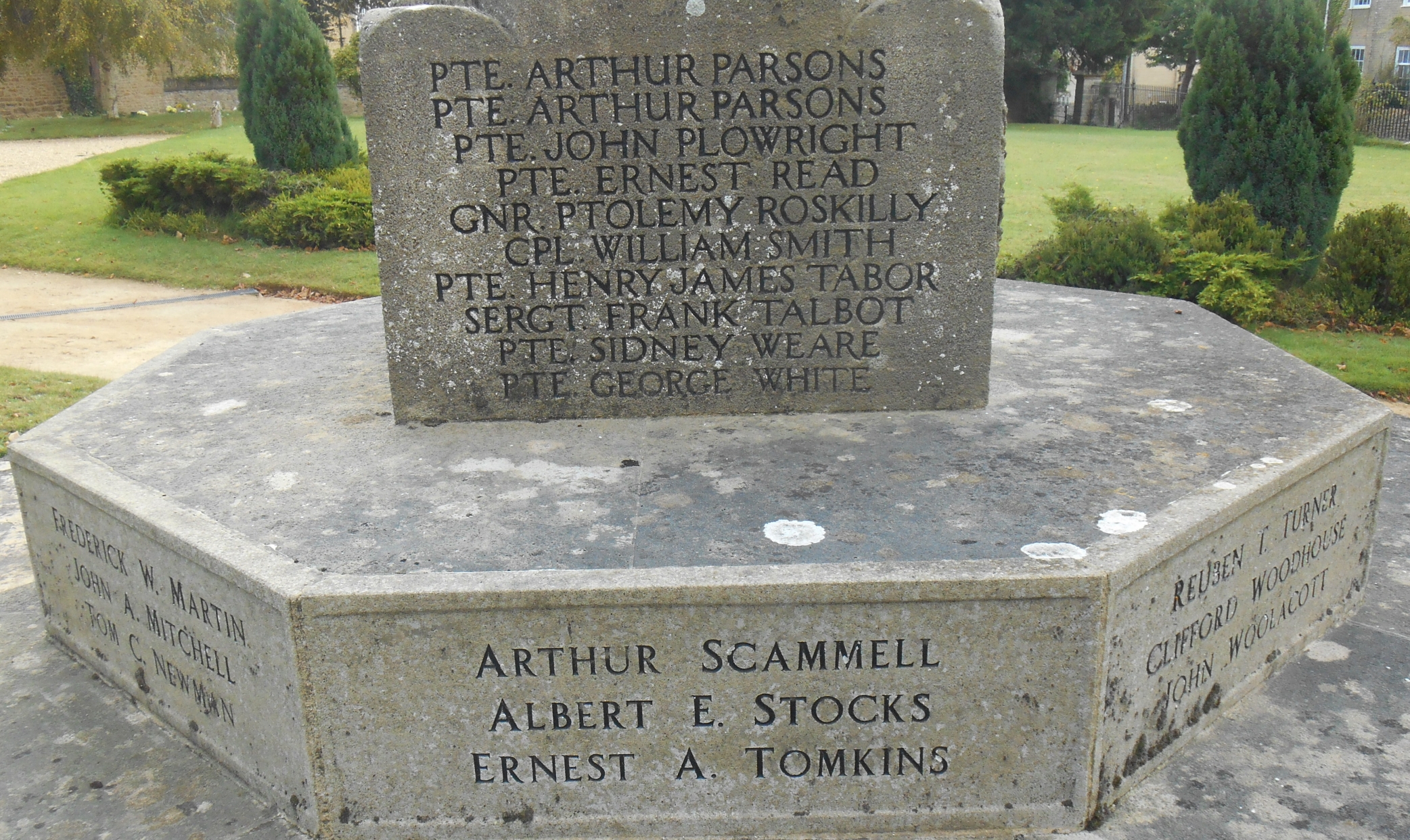 Milborne Port WW!/2 War Memorials Online